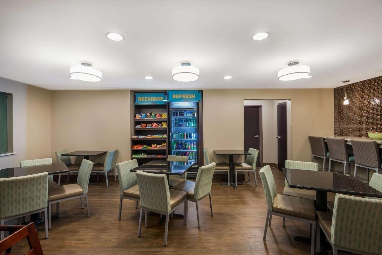 Hotel Clarion Pointe Downtown à Syracuse Extérieur photo
